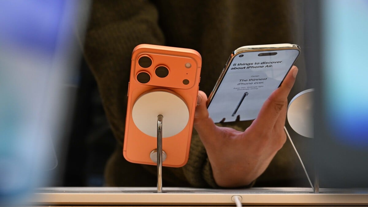 Goresan mungkin menjadi alasan kami tidak mendapatkan iPhone 17 Pro hitam