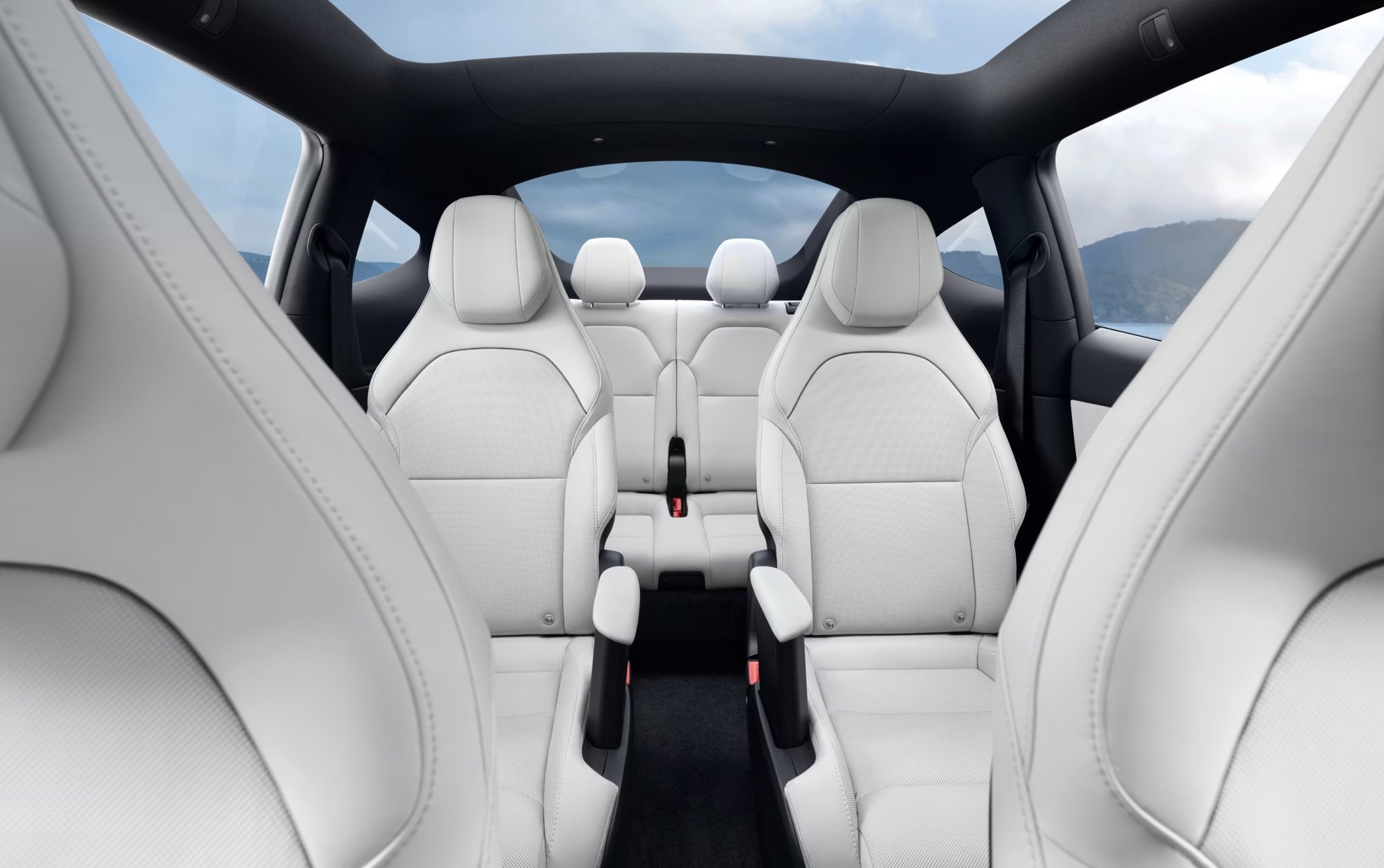 Interior model Tesla YL.