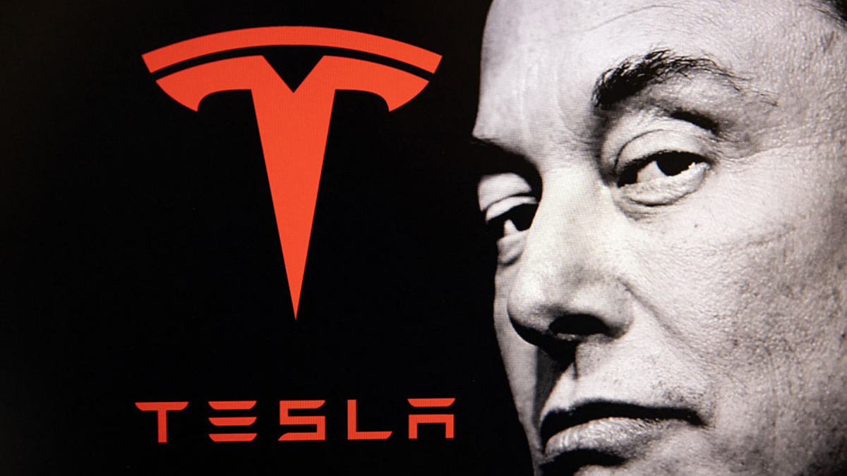 Tesla memberi Elon Musk paket pembayaran $ 29 miliar, berjuang untuk memberinya $ 55,8 miliar