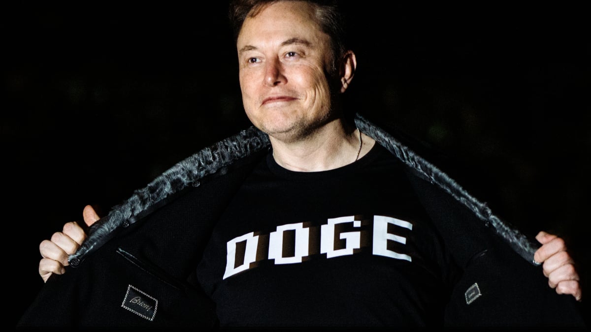 Apakah Elon Musks menyalin seluruh database Jaminan Sosial ke sistem cloud yang tidak aman? Seorang whistleblower mengatakan itu terjadi.