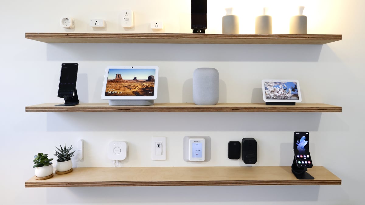 Apakah Google Home lain Korban ensh*tytification? Diskusikan redditor, Google merespons.