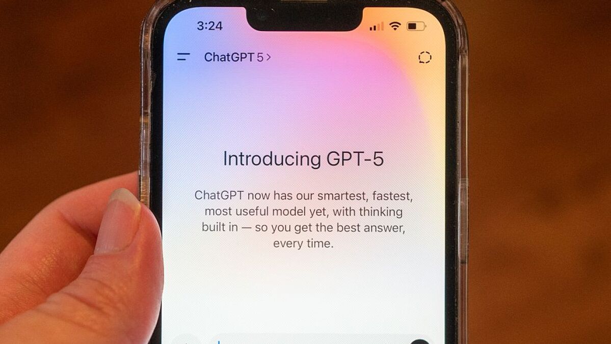 GPT-4O kembali ketika Openai bekerja pada kepribadian GPT-5 yang lebih hangat