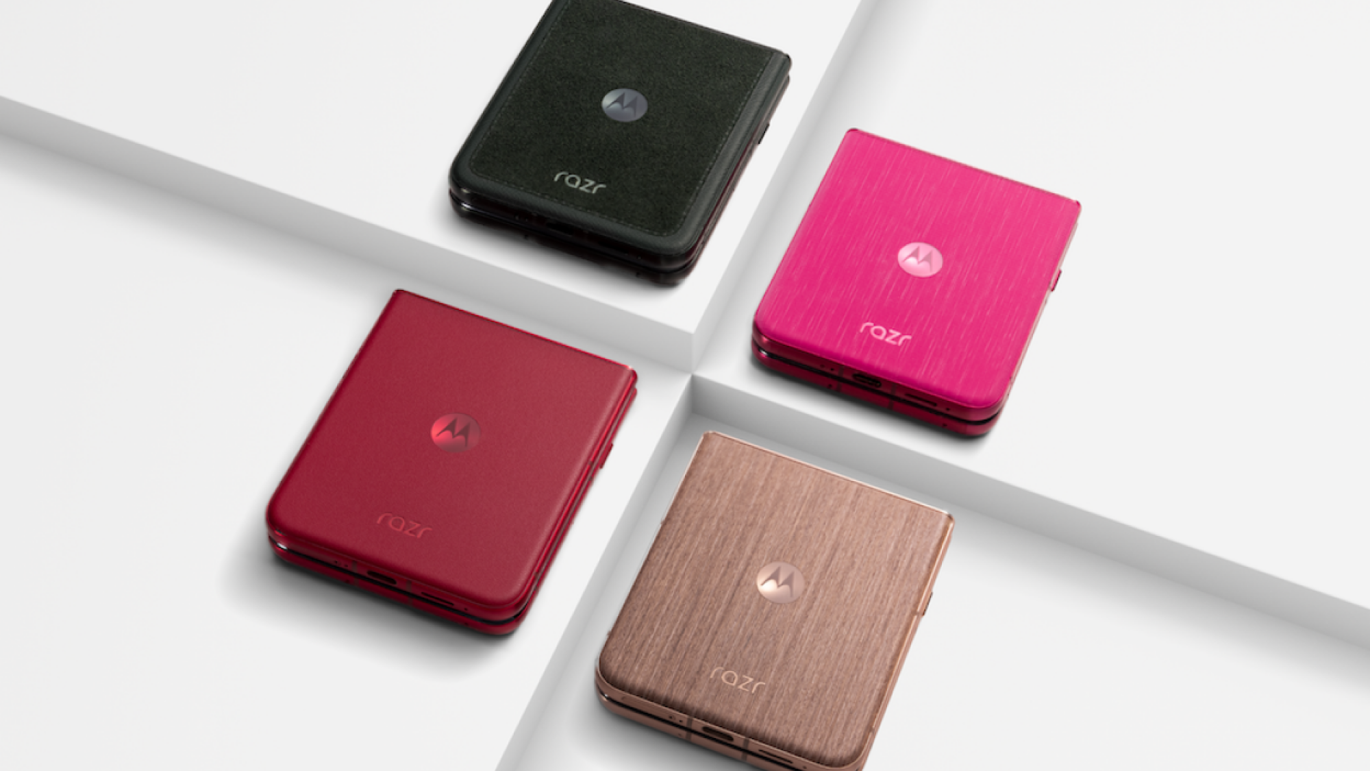 Empat ponsel ultra motorola razr