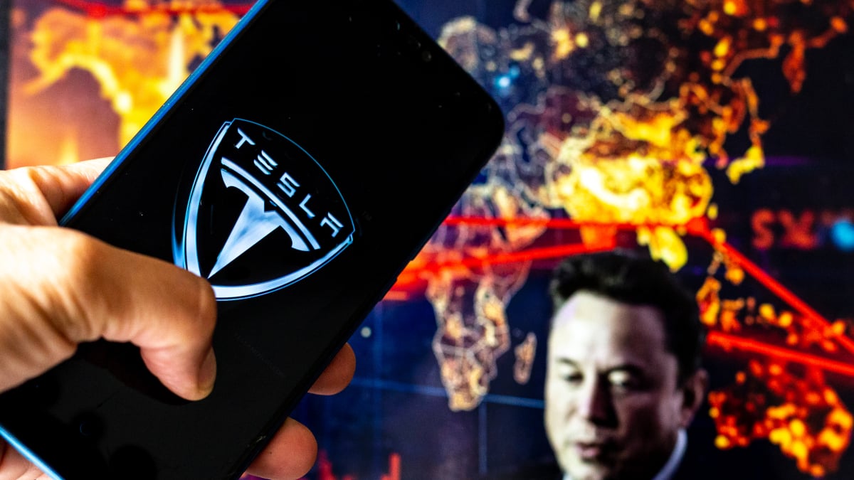 Penjualan Tesla terus menurun di Eropa bahkan ketika pesaing EV berkembang