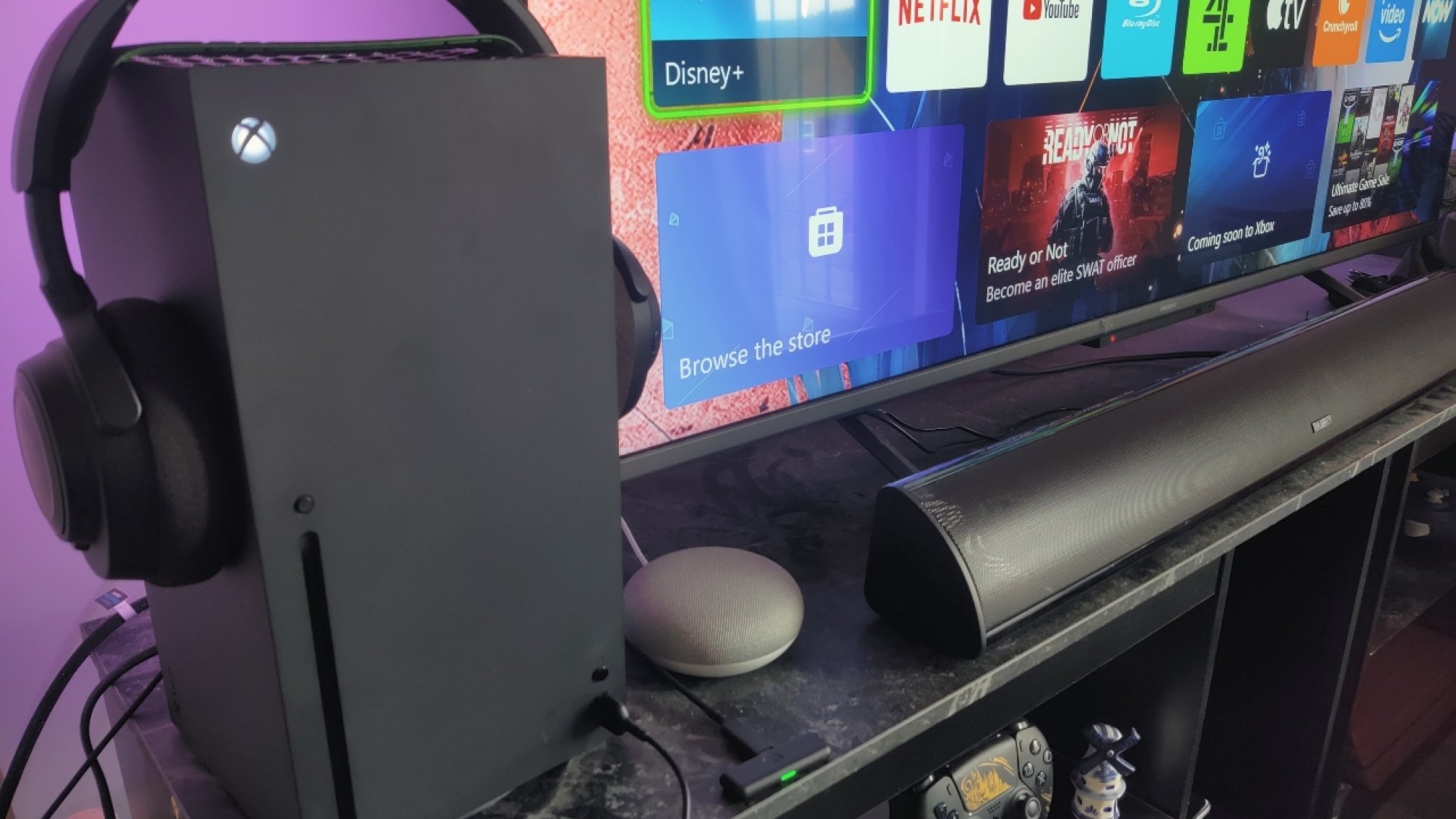 Steelseries Arctis Nova 7x terhubung ke Xbox Series X yang terhubung melalui dongle dan adaptor USB