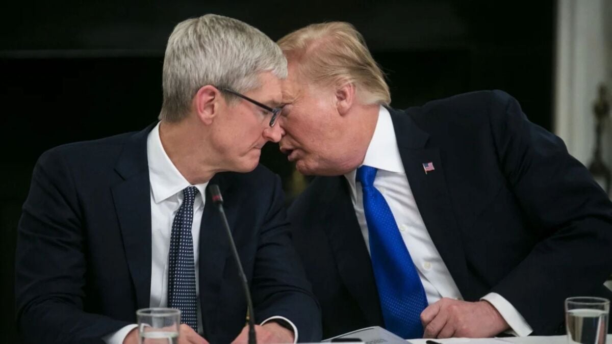 Tim Cook dan Donald Trump akan mengumumkan investasi $ 100 miliar di Gedung Putih