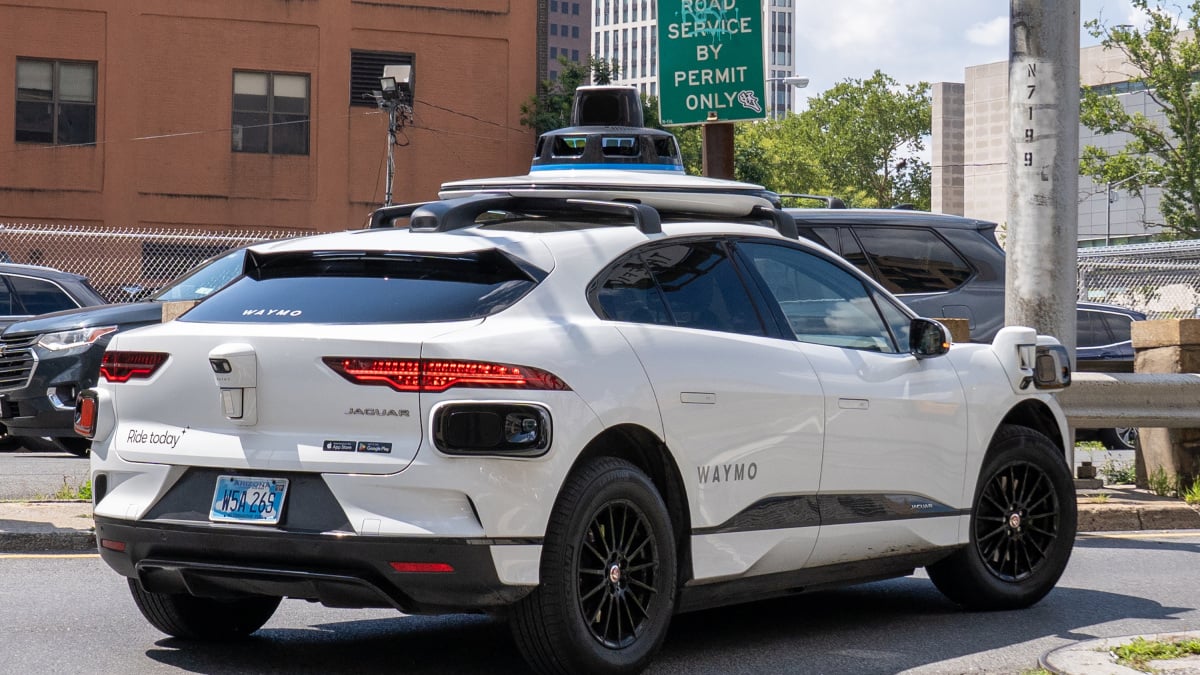 Taksi mengemudi sendiri mungkin datang ke NYC, karena Waymo memenangkan izin pengujian AV pertama