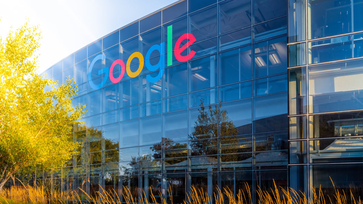Google dilaporkan mengejar penawaran perizinan AI dengan penerbit berita