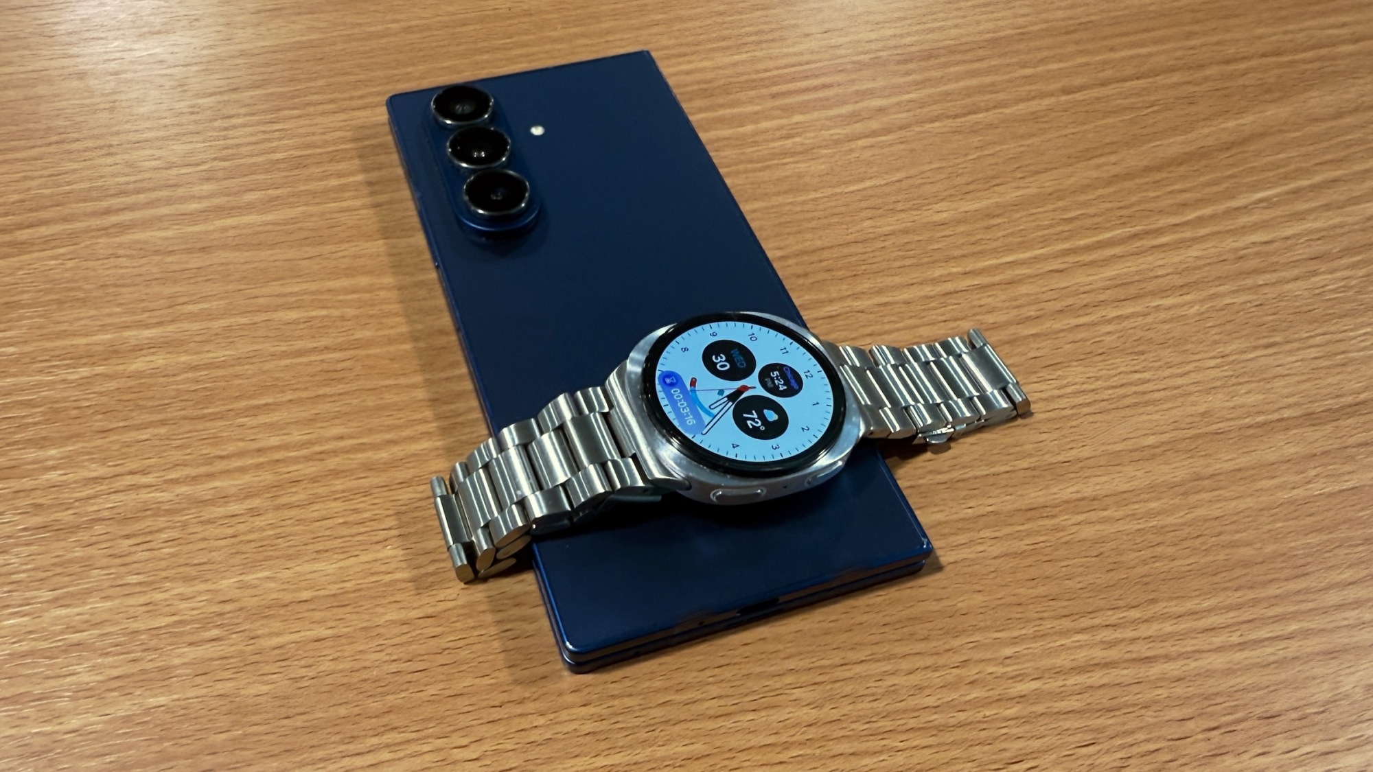 Galaxy Watch 8 di Galaxy Fold 7 Smartphone