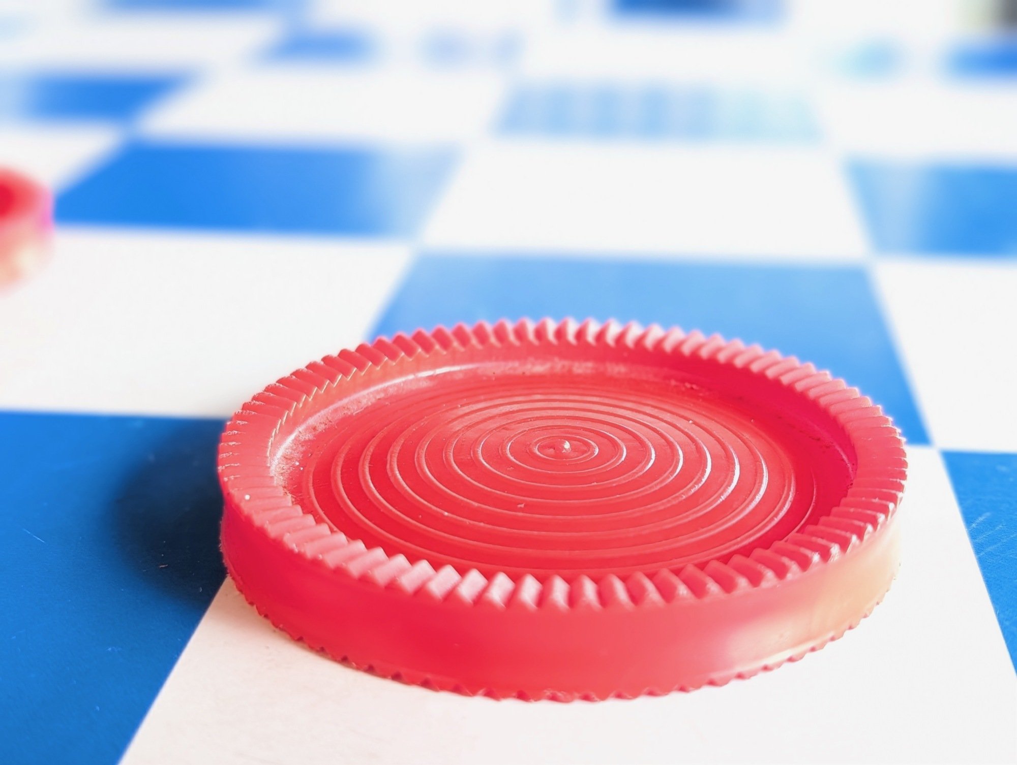 Close-Up Red Checker di kotak-kotak