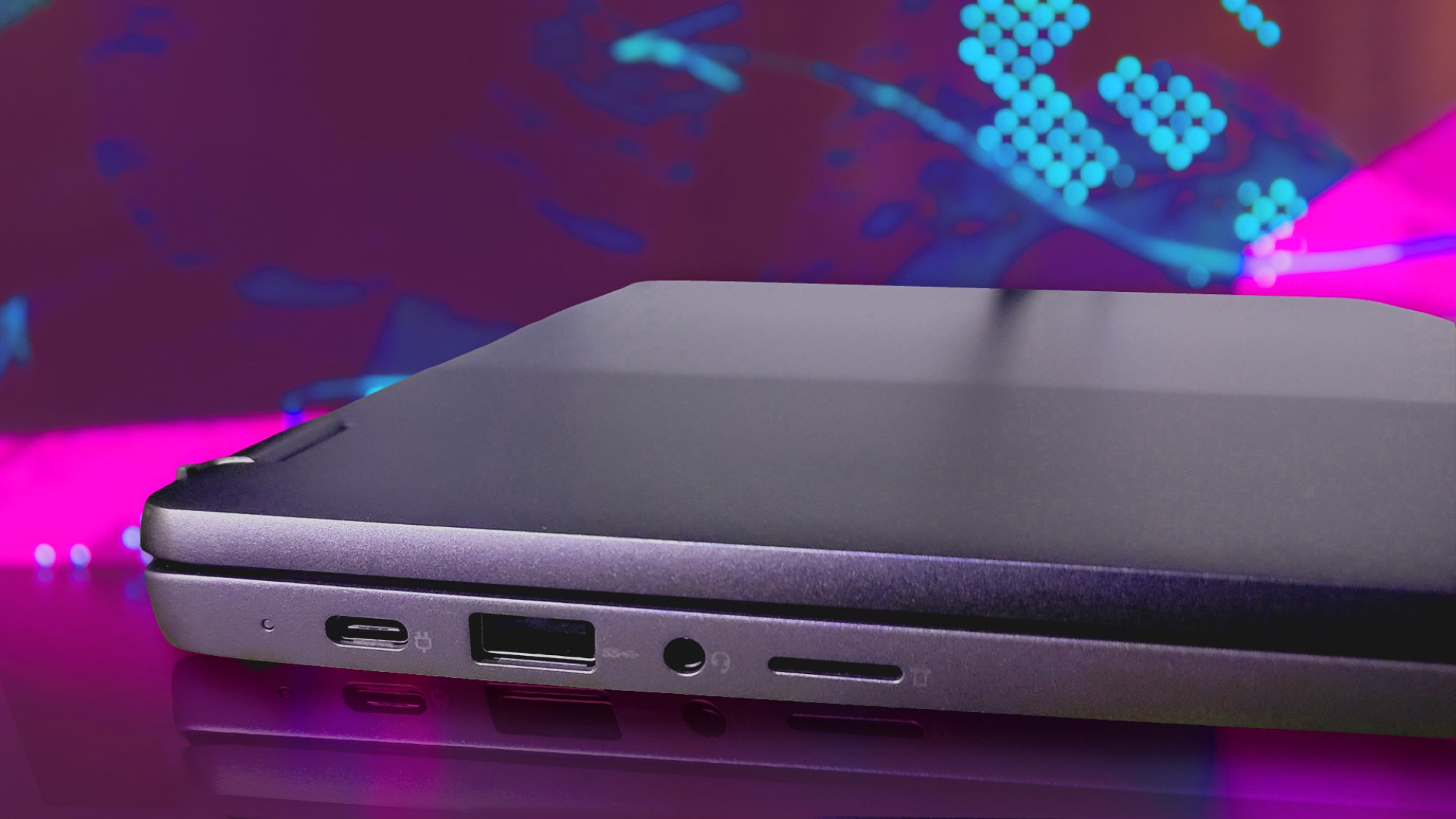 sisi kiri laptop